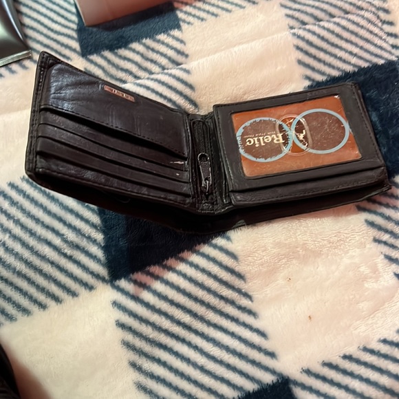 Wallet - Picture 2 of 3